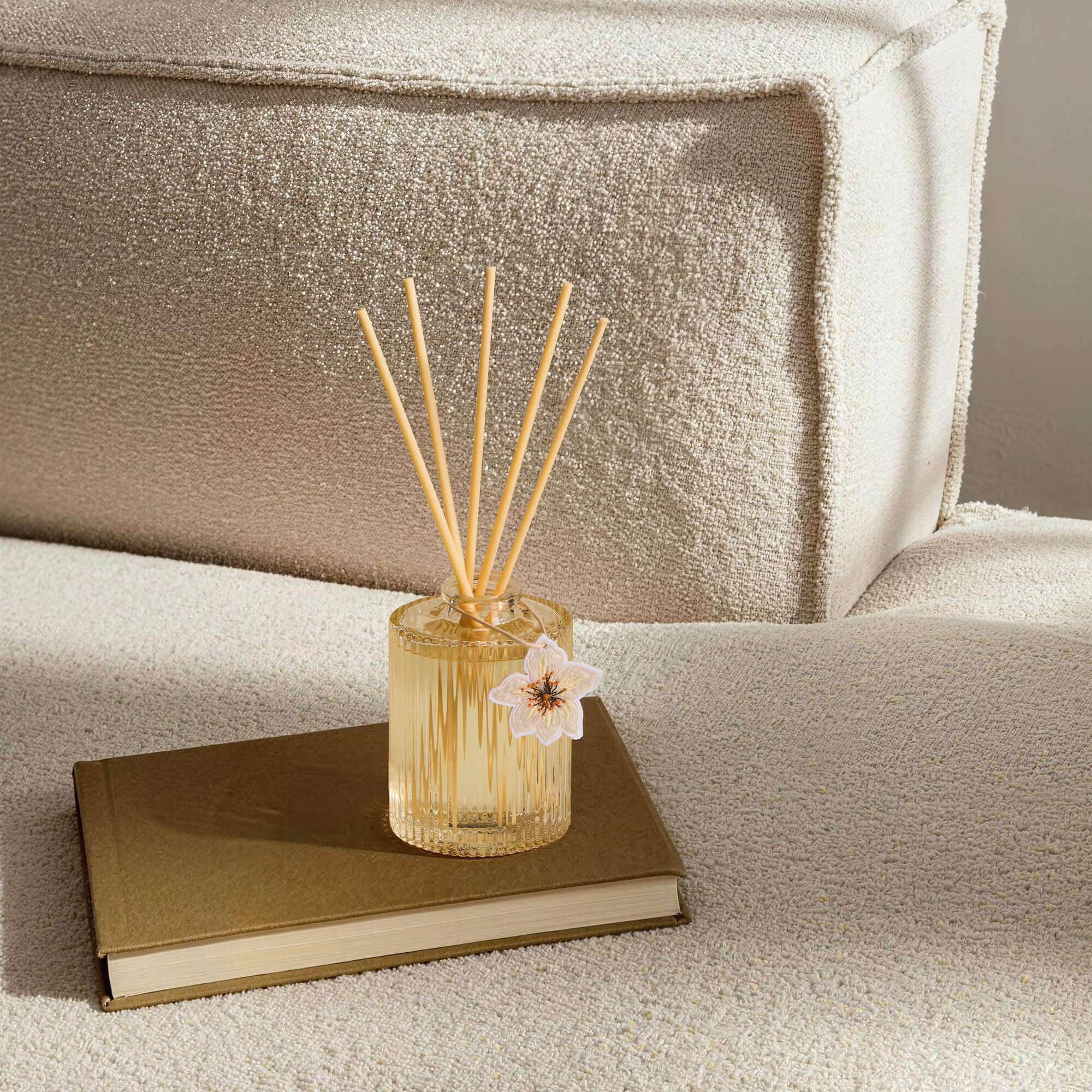 Set de difusor de varillas COCORRÍNA White Magnolia