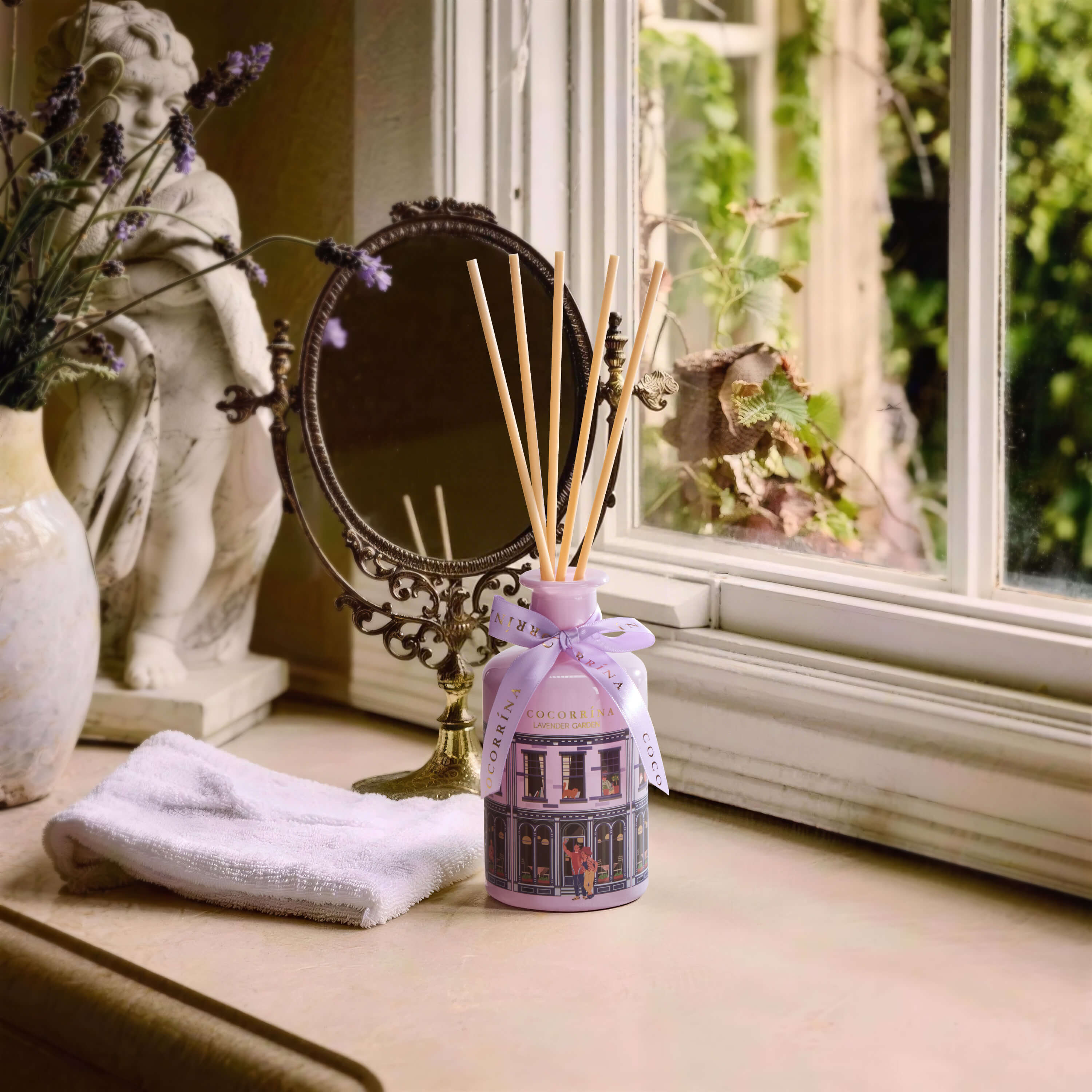 COCORRÍNA Lavender Garden House Shape Reed Diffuser Set