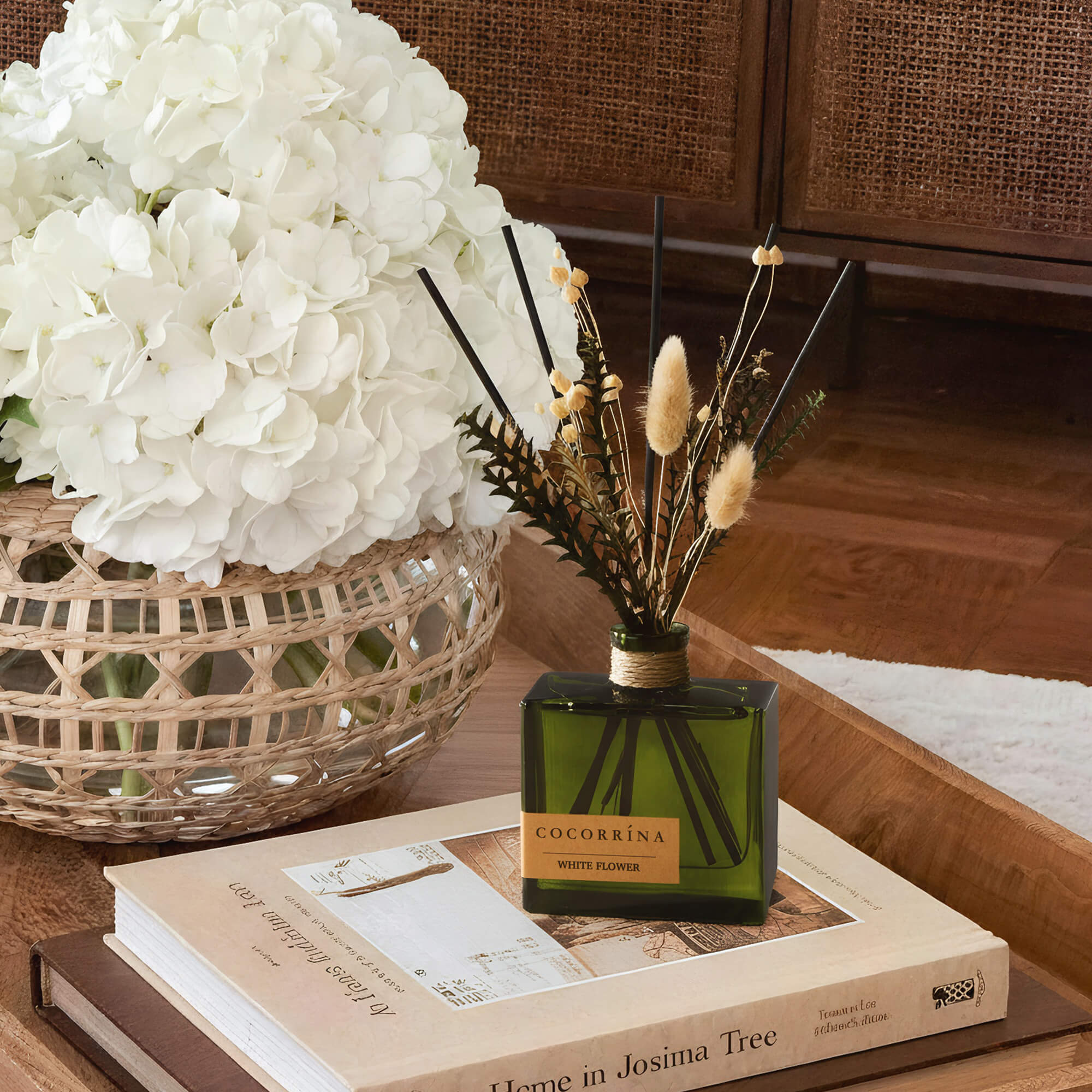 COCORRÍNA White Flower Reed Diffuser Set
