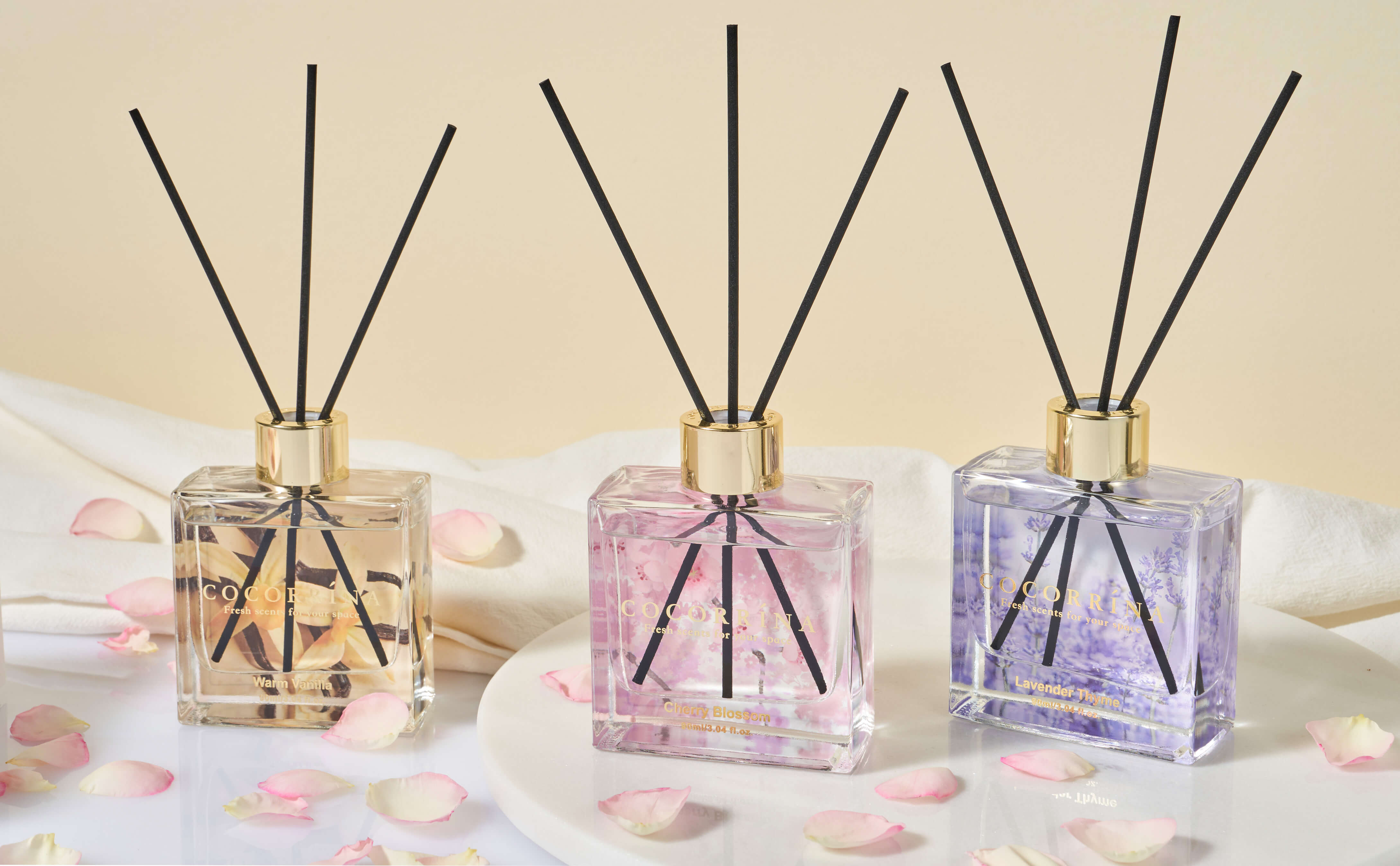 COCORRÍNA Reed Diffusor Set von 3-3 Pack/3,04 Fl.oz Diffusor mit 24 Sticks warme Vanille/Kirschblüte/Lavendel Thymian Reed Diffusor für Heim Badezimmer Büro Regal Dekor