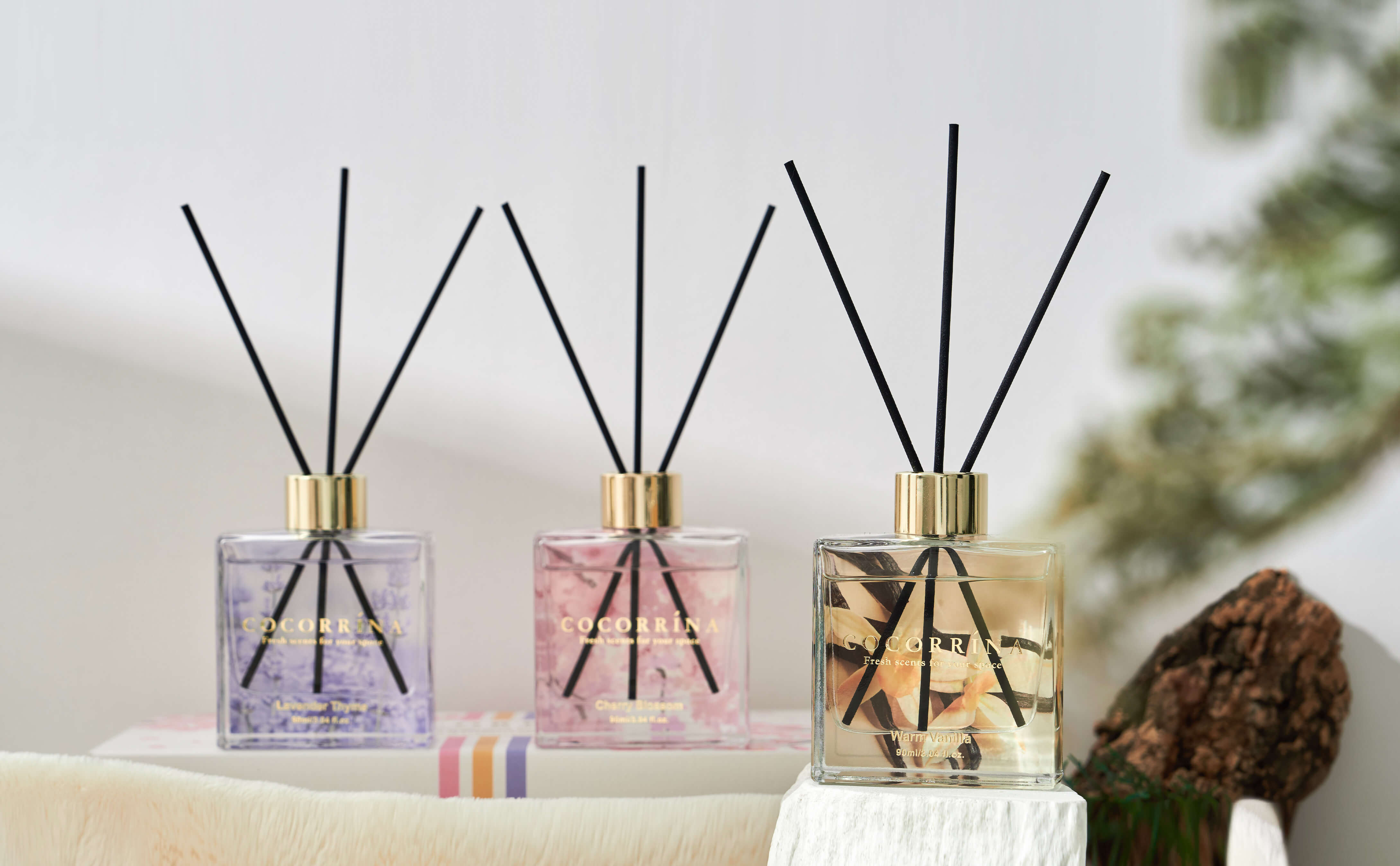 COCORRÍNA Reed Diffusor Set von 3-3 Pack/3,04 Fl.oz Diffusor mit 24 Sticks warme Vanille/Kirschblüte/Lavendel Thymian Reed Diffusor für Heim Badezimmer Büro Regal Dekor