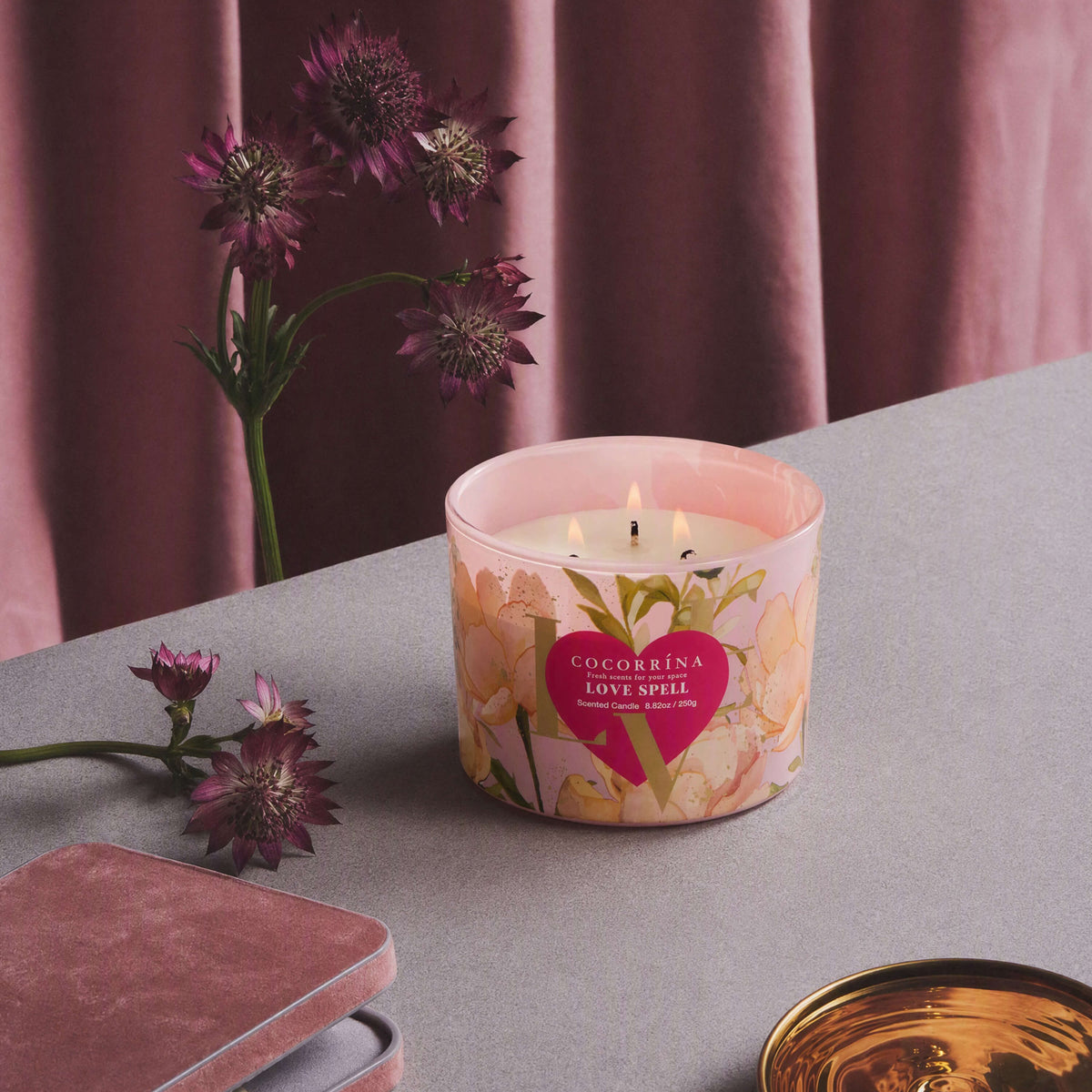 COCORRÍNA 8.8 oz Love Spell Candle（Pre-Order）