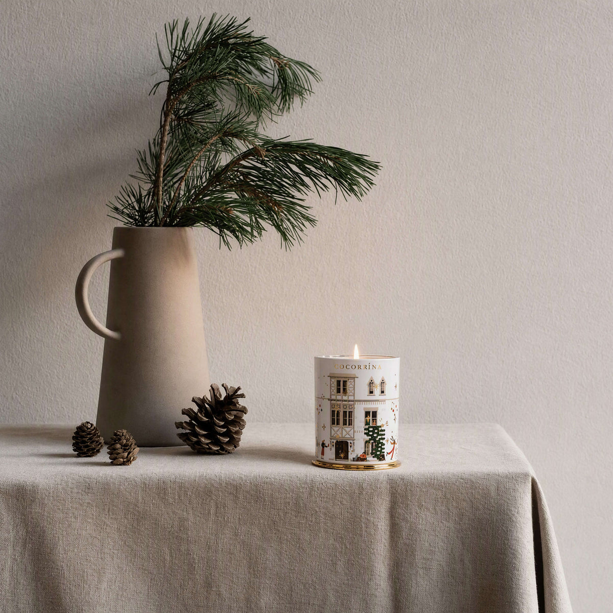 COCORRÍNA Christmas Vanilla House Shape Candle