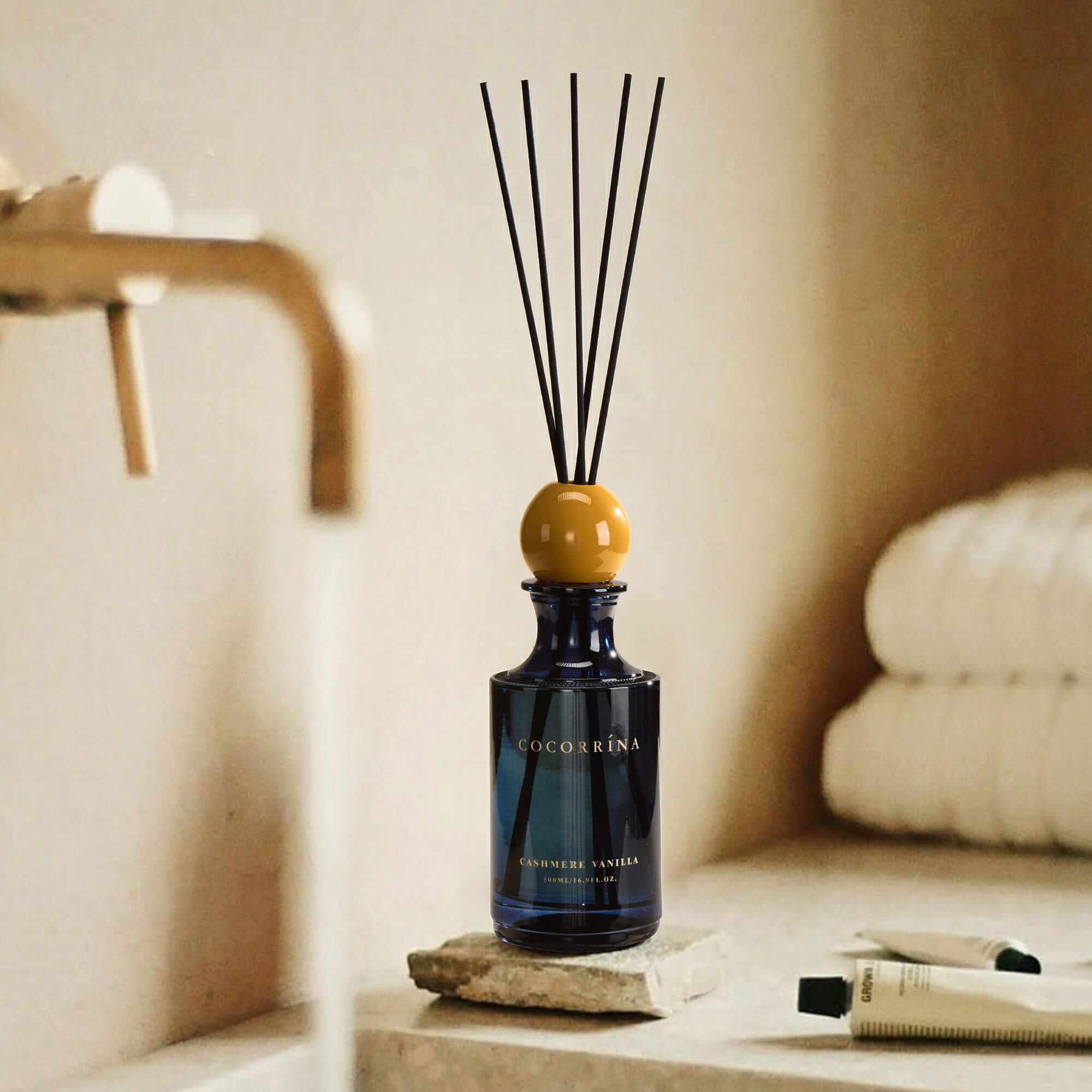 COCORRÍNA Cashmere Vanilla Reed Diffuser Set