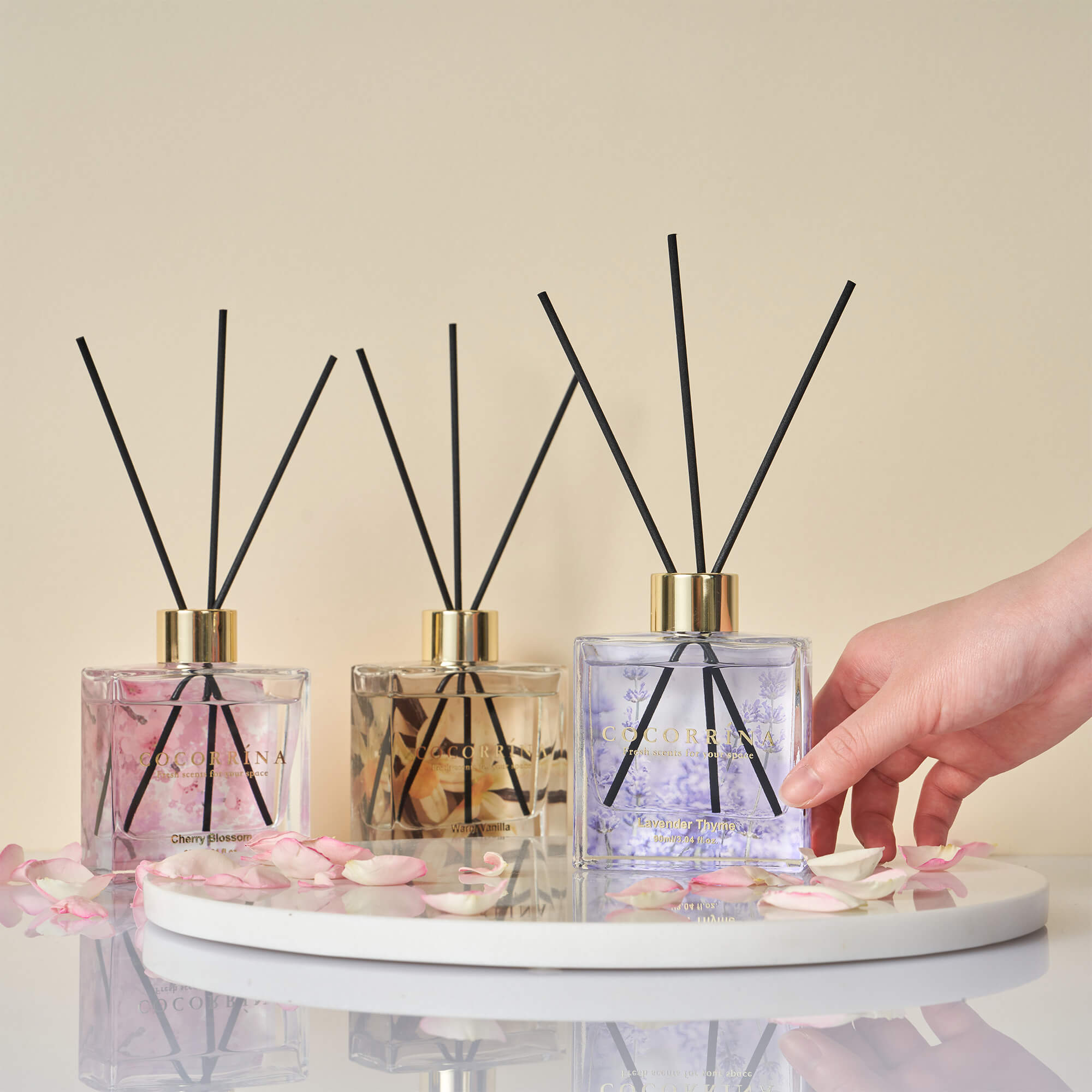 COCORRÍNA Reed Diffusor Set von 3-3 Pack/3,04 Fl.oz Diffusor mit 24 Sticks warme Vanille/Kirschblüte/Lavendel Thymian Reed Diffusor für Heim Badezimmer Büro Regal Dekor