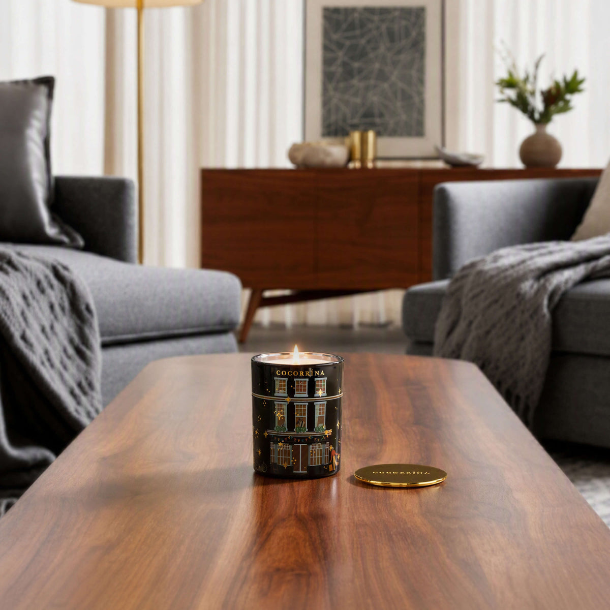 COCORRÍNA Mahocany Teakwood House Shape Candle