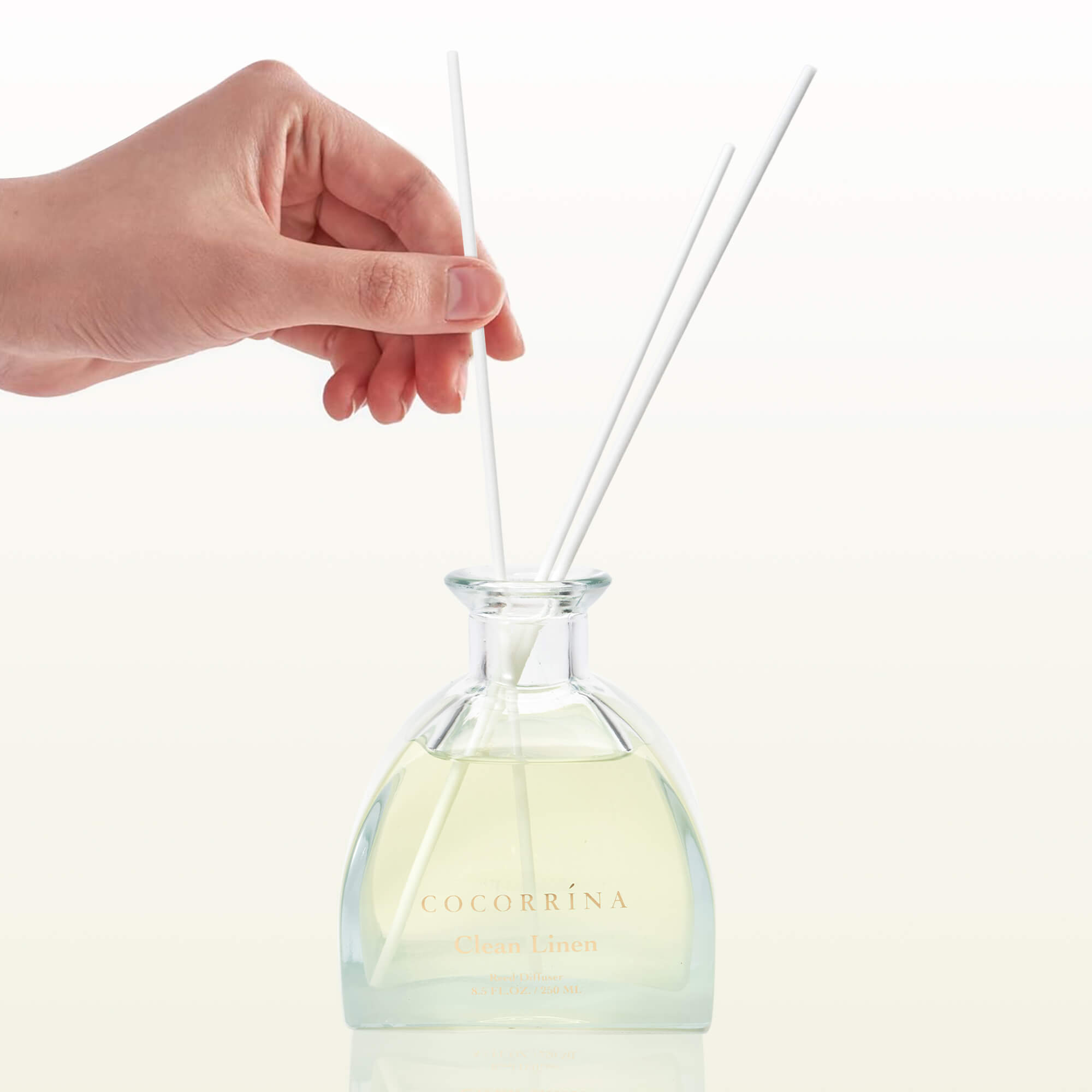 COCORRÍNA Clean Linen Simple Luxe Reed Diffuser Set